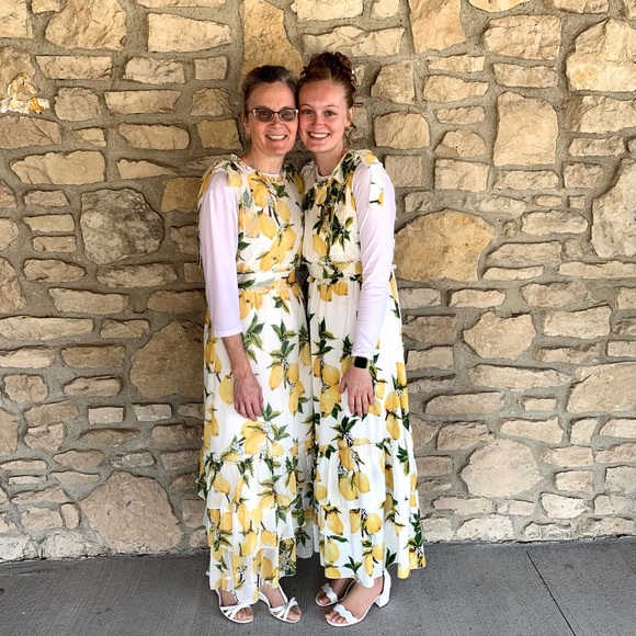 Meet your Posher, Jennifer - Picture 9 of 11